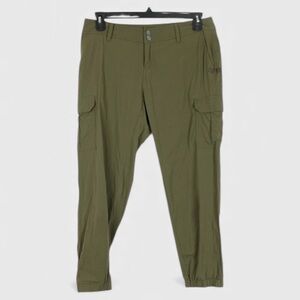 115 Prana Cargo Capri Pants